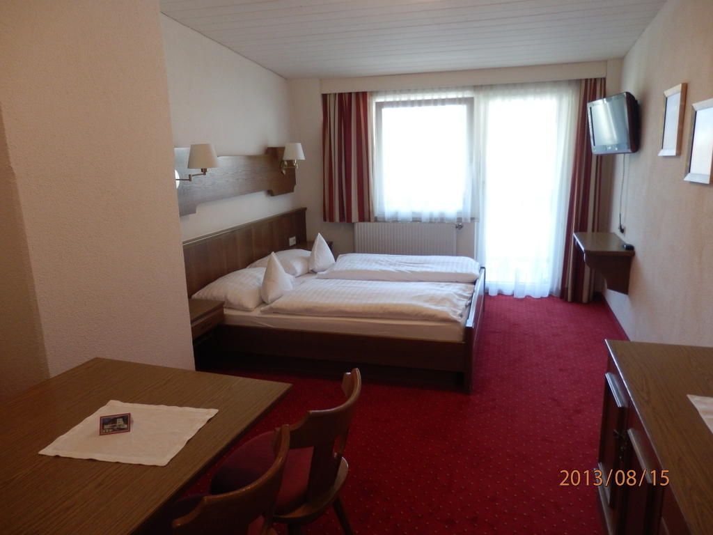 Hotel Edelweiss Pfunds Extérieur photo